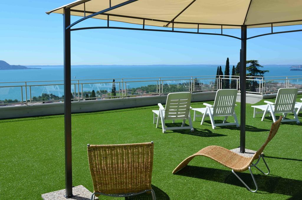 Residence Il Poggio Al Sole Toscolano Maderno Dış mekan fotoğraf