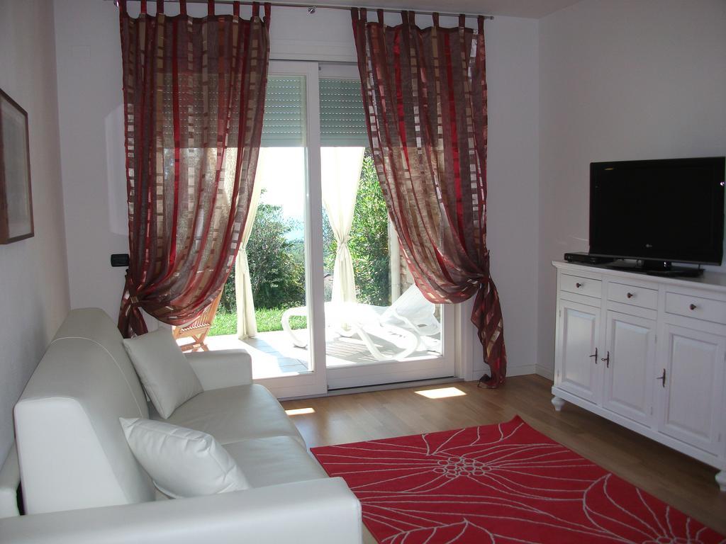Residence Il Poggio Al Sole Toscolano Maderno Oda fotoğraf